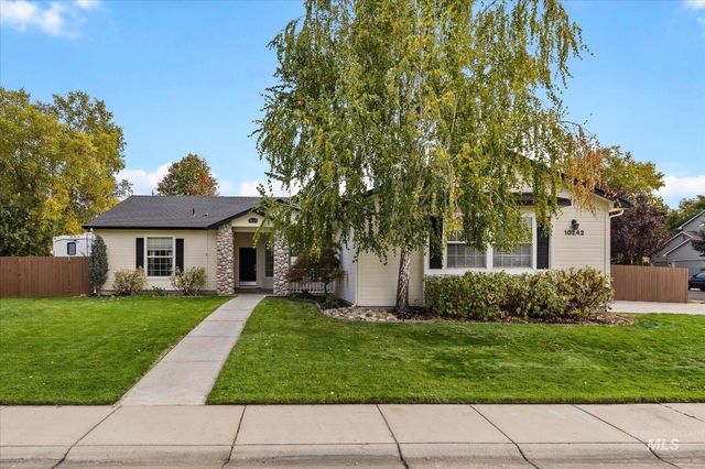 10242 N Blacktail Ave, Boise, ID 83714 property photo