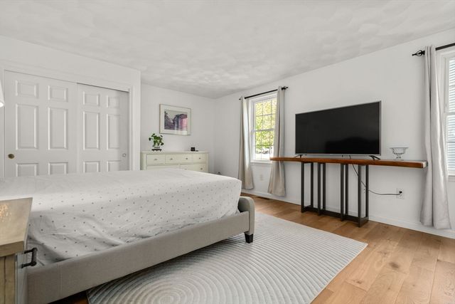 2 Cpl Charles J Mcmahon Dr, Woburn, MA 01801