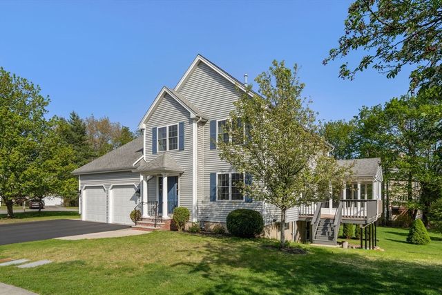 2 Cpl Charles J Mcmahon Dr, Woburn, MA 01801