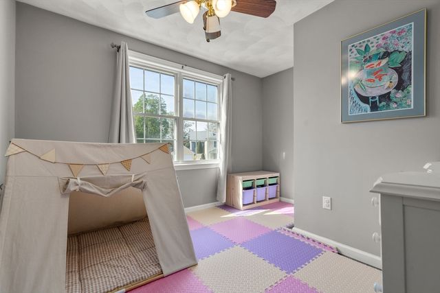 2 Cpl Charles J Mcmahon Dr, Woburn, MA 01801