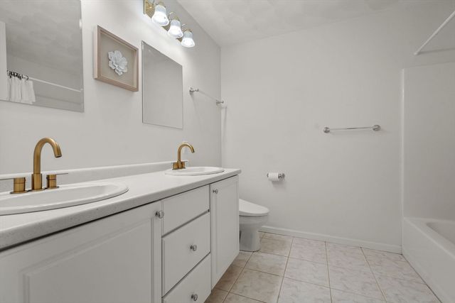 2 Cpl Charles J Mcmahon Dr, Woburn, MA 01801