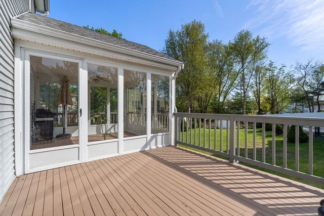 2 Cpl Charles J Mcmahon Dr, Woburn, MA 01801