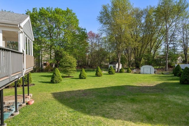2 Cpl Charles J Mcmahon Dr, Woburn, MA 01801