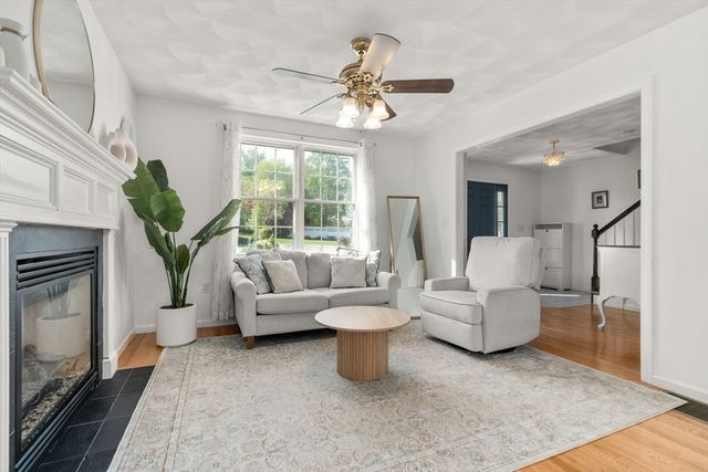 2 Cpl Charles J Mcmahon Dr, Woburn, MA 01801