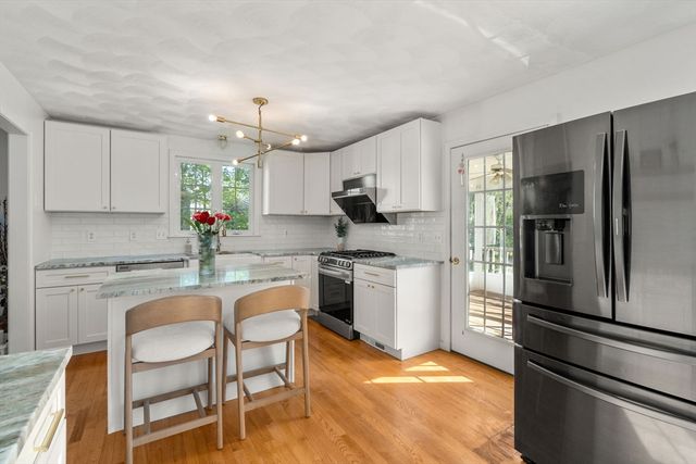 2 Cpl Charles J Mcmahon Dr, Woburn, MA 01801