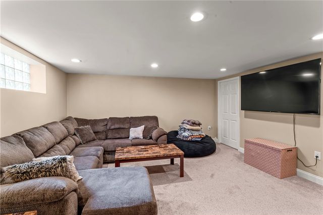 1962 Homestead Duquesne Road, West Mifflin, PA 15122