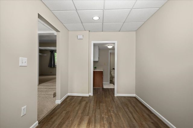 216 Boston Rd, Southborough, MA 01772