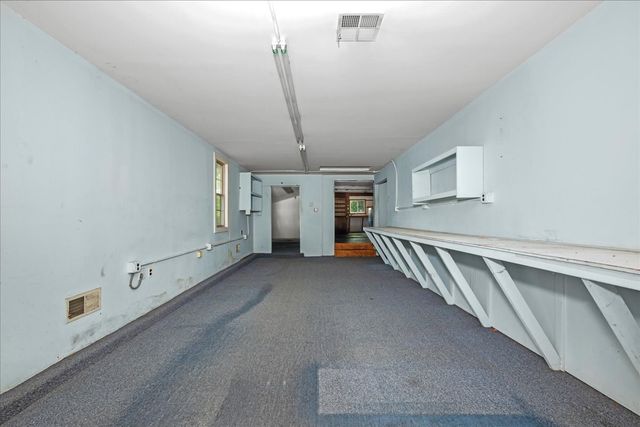 216 Boston Rd, Southborough, MA 01772