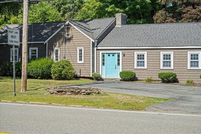 216 Boston Rd, Southborough, MA 01772