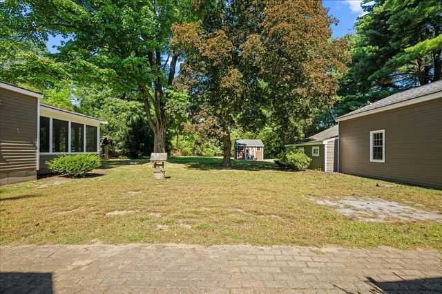 216 Boston Rd, Southborough, MA 01772