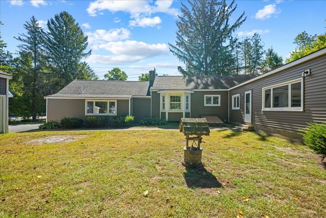 216 Boston Rd, Southborough, MA 01772