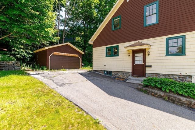 603 Chandler St, Worcester, MA 01602