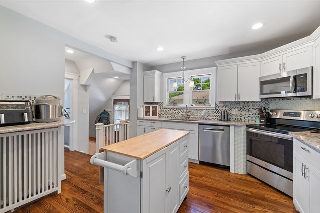 603 Chandler St, Worcester, MA 01602