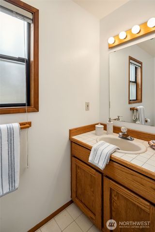 15955 Avondale Road NE, Woodinville, WA 98072