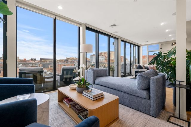 7 East Springfield PH6, Boston, MA 02118