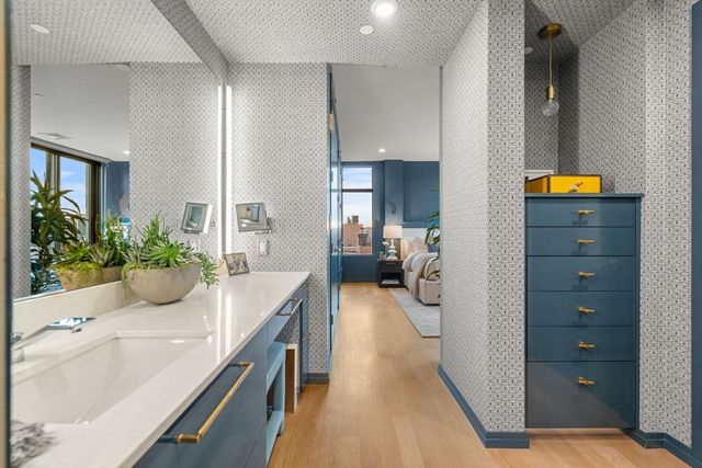 7 East Springfield PH6, Boston, MA 02118