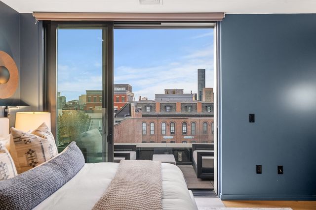 7 East Springfield PH6, Boston, MA 02118