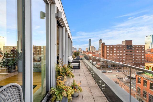 7 East Springfield PH6, Boston, MA 02118