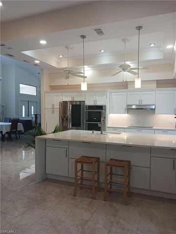 2727 24th PL, Cape Coral, FL 33904