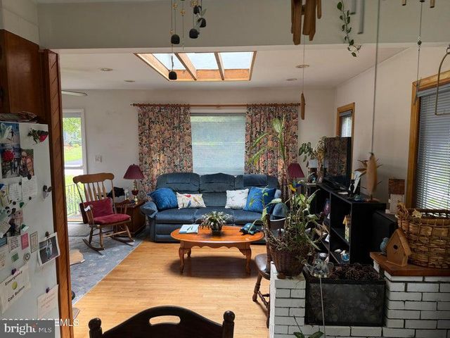 4 PEACHTREE ST, Jackson, NJ 08527