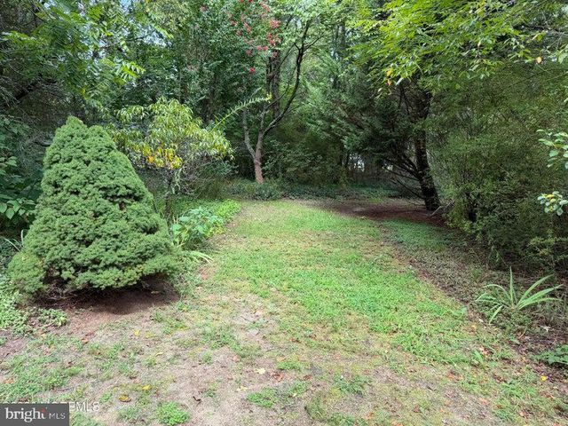 4 PEACHTREE ST, Jackson, NJ 08527