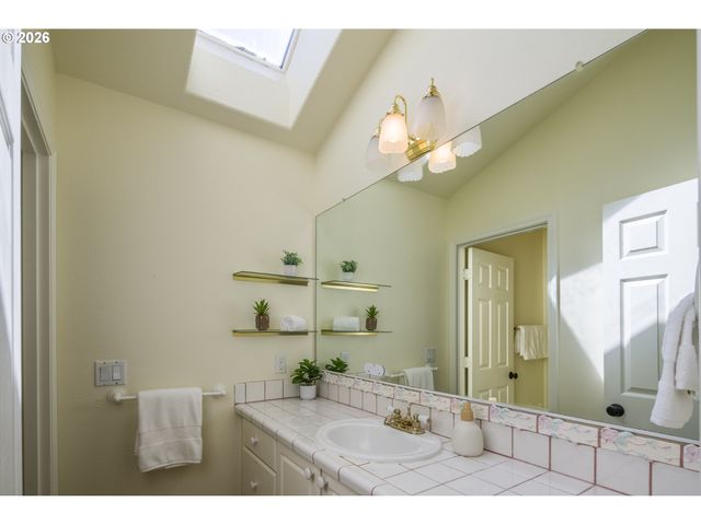 15146 Nw CHANNA Dr, Portland, OR 97229