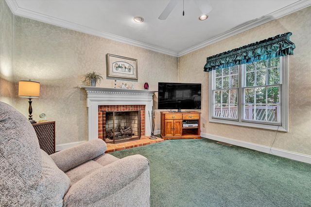 8281 Cardington DR, Roanoke, VA 24019