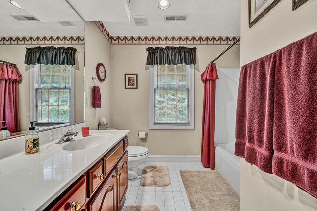 8281 Cardington DR, Roanoke, VA 24019