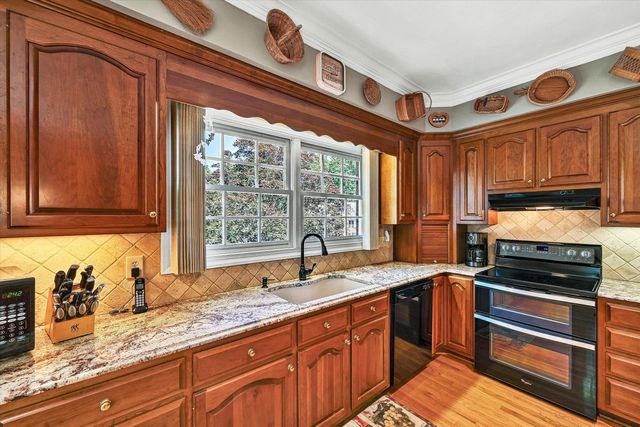 8281 Cardington DR, Roanoke, VA 24019