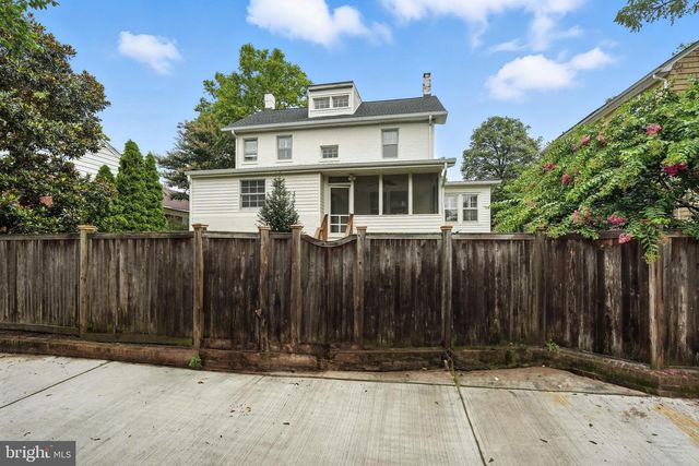 3516 RUNNYMEDE PL NW, Washington, DC 20015