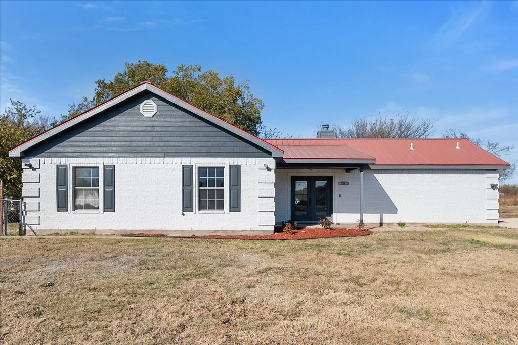1301 County Road 705 Road, Joshua, TX 76058