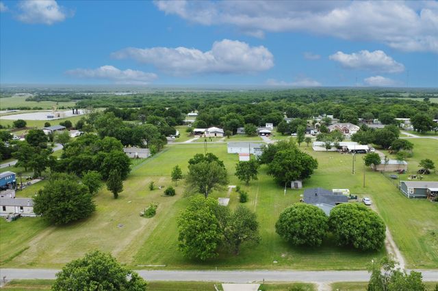 507 Deer Run, Southmayd, TX 75092