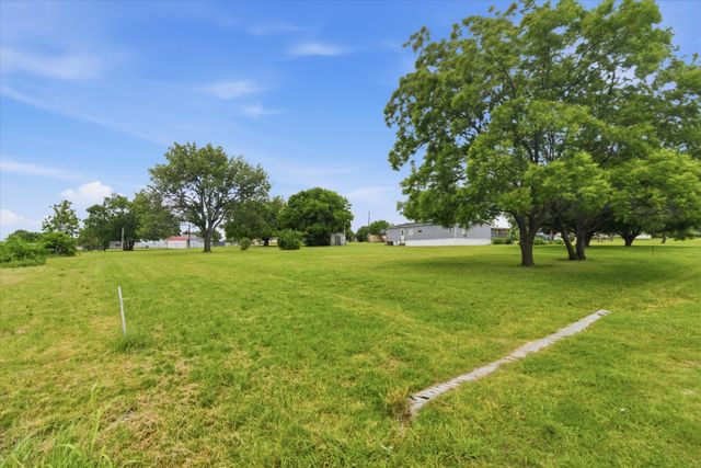 507 Deer Run, Southmayd, TX 75092