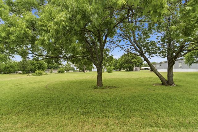 507 Deer Run, Southmayd, TX 75092