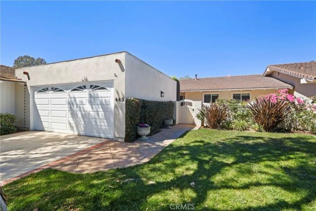 443 Vista Parada, Newport Beach, CA 92660