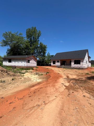 145 Babb Road, Campobello, SC 29322