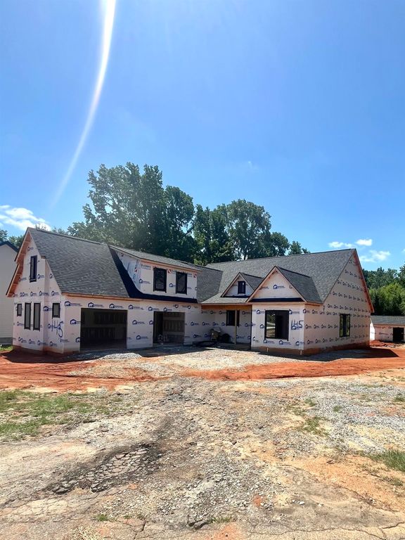 145 Babb Road, Campobello, SC 29322