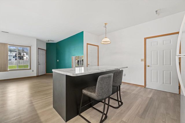 6954 Rolling Meadows COURT, Oak Creek, WI 53154