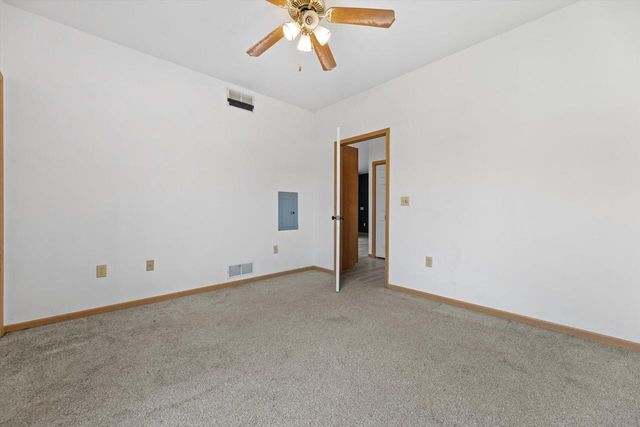 6954 Rolling Meadows COURT, Oak Creek, WI 53154