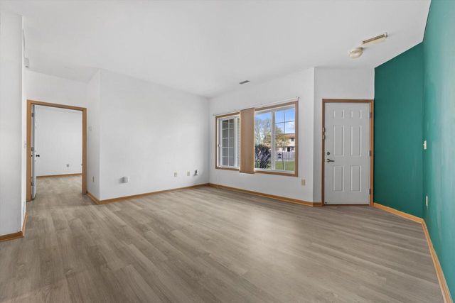 6954 Rolling Meadows COURT, Oak Creek, WI 53154
