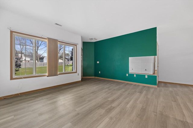 6954 Rolling Meadows COURT, Oak Creek, WI 53154