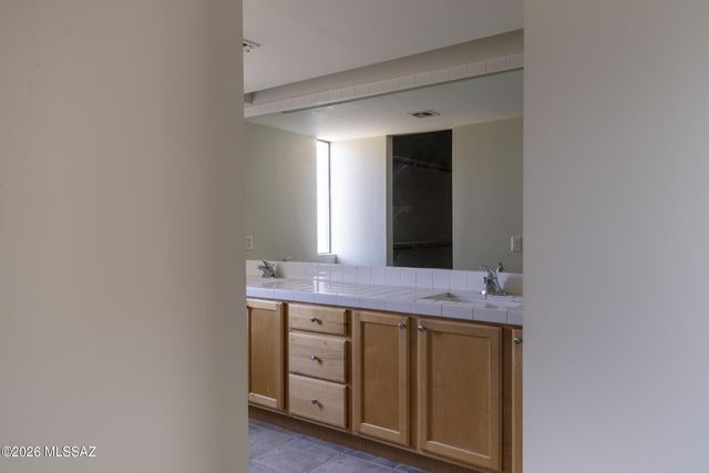 3141 E Sampras Lane, Tucson, AZ 85716