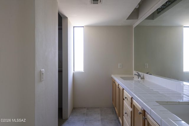 3141 E Sampras Lane, Tucson, AZ 85716