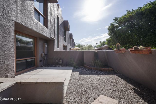 3141 E Sampras Lane, Tucson, AZ 85716