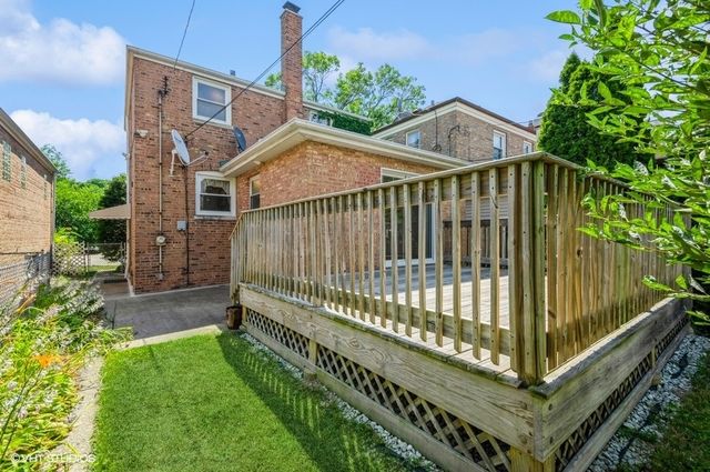 5116 N New England Avenue, Chicago, IL 60656