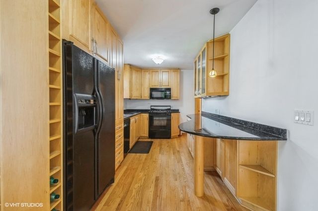 5116 N New England Avenue, Chicago, IL 60656