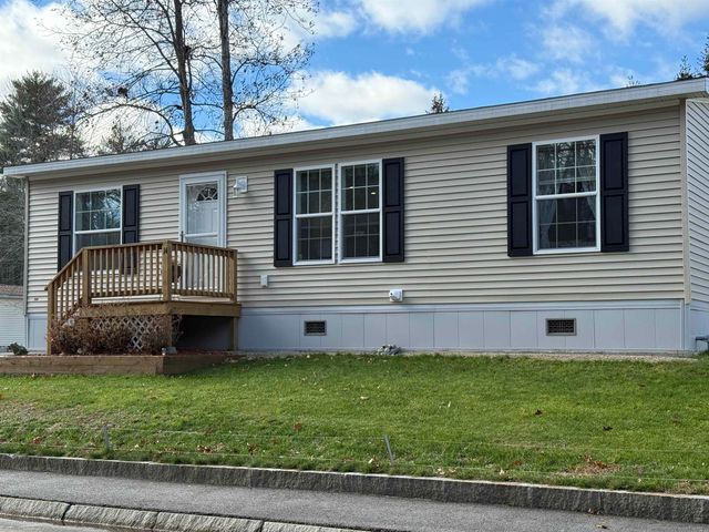 14 Sir Lancelot Drive, Exeter, NH 03833
