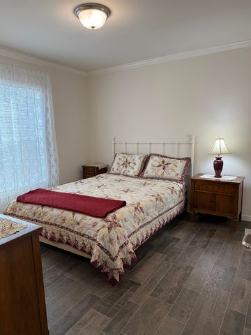 14 Sir Lancelot Drive, Exeter, NH 03833