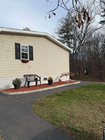 14 Sir Lancelot Drive, Exeter, NH 03833