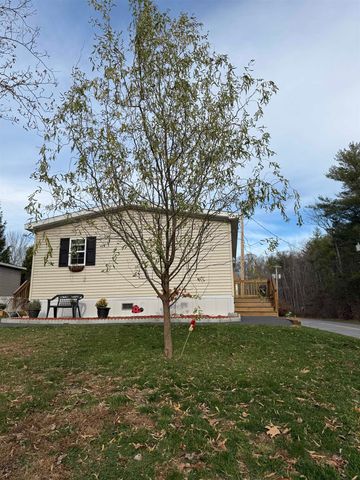 14 Sir Lancelot Drive, Exeter, NH 03833